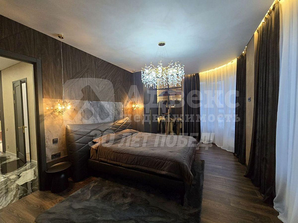 Квартира 2-комн., 100 м²