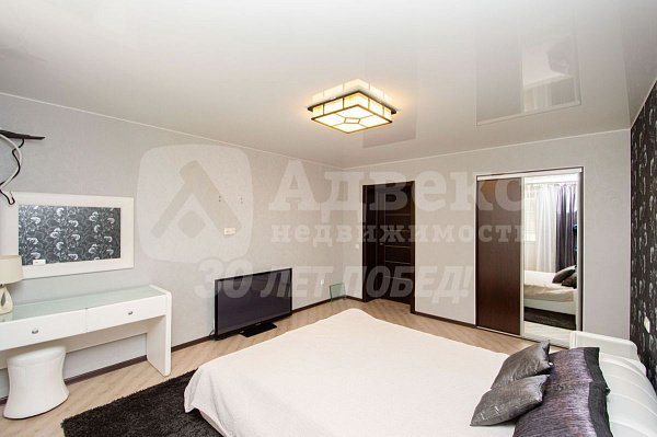 Квартира 2-комн., 93.4 м²