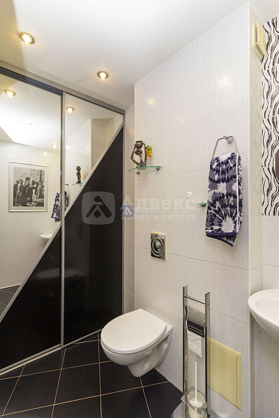 Квартира 3-комн., 160 м² Квартира 3-комн., 160 м²