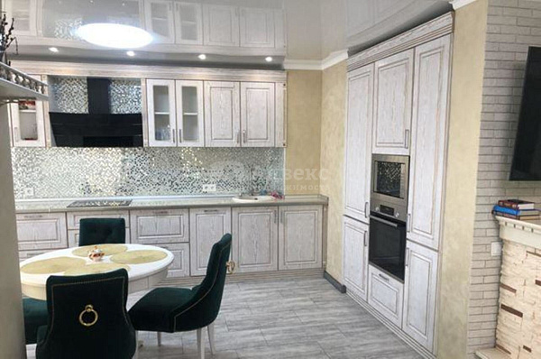 Квартира 3-комн., 76 м²