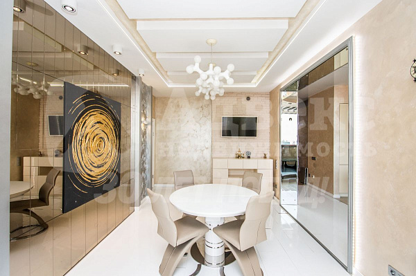 Квартира 3-комн., 119 м²