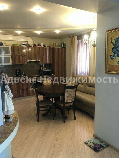 Квартира 3-комн., 110 м²