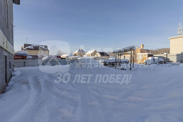 Коттедж 380 м²