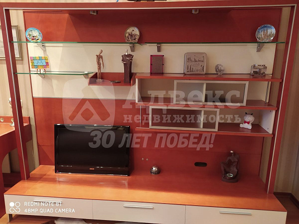 Квартира 4-комн., 233 м²