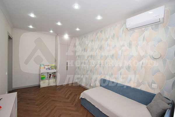 Квартира 2-комн., 97 м²