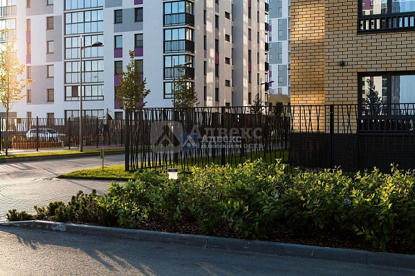 Квартира 3-комн., 93.7 м²