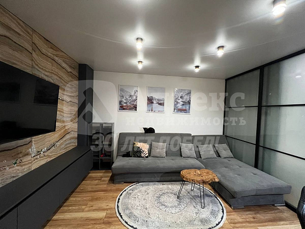 Квартира 3-комн., 85 м²