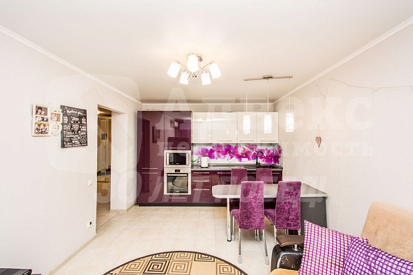 Квартира 3-комн., 75 м²