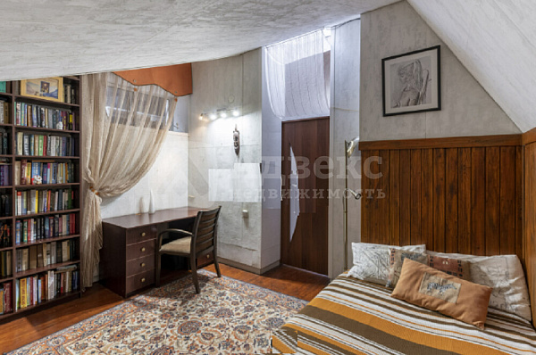 Квартира 5-комн., 225.4 м²