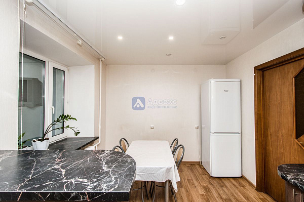 Квартира 3-комн., 91 м²