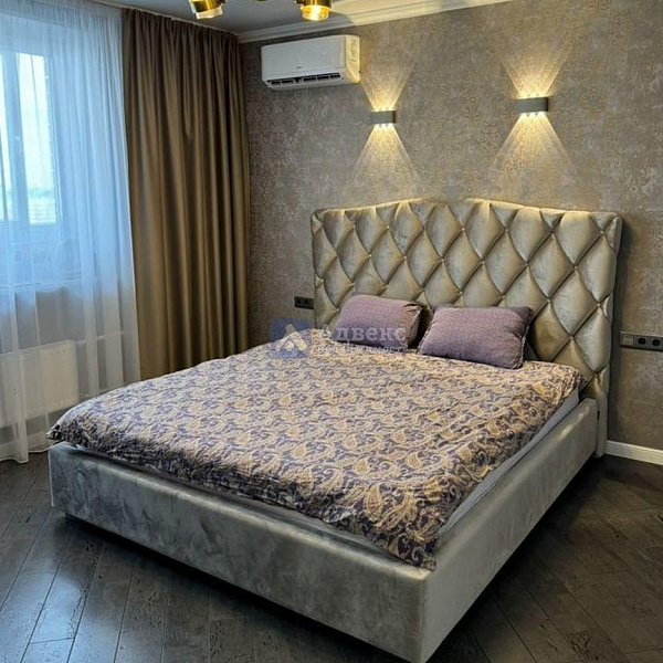 Квартира 3-комн., 90 м² Квартира 3-комн., 90 м²