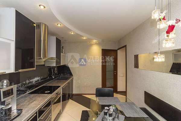 Квартира 3-комн., 160 м² Квартира 3-комн., 160 м²