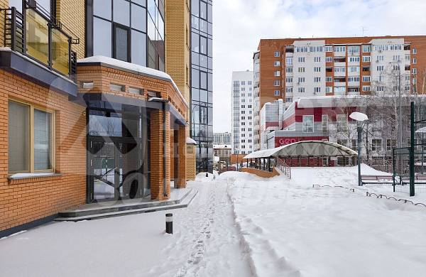 Квартира 4-комн., 156 м²