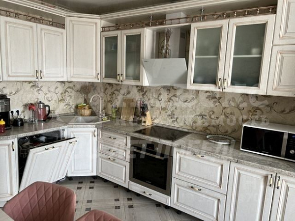 Квартира 2-комн., 81.7 м²