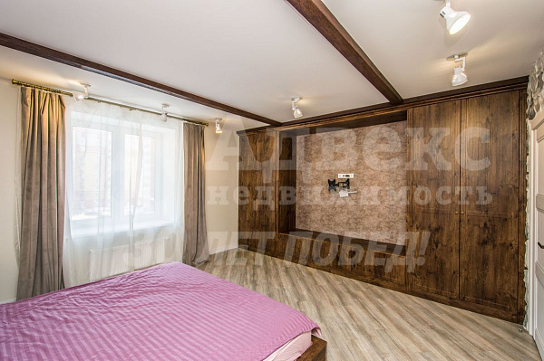 Квартира 3-комн., 117 м²