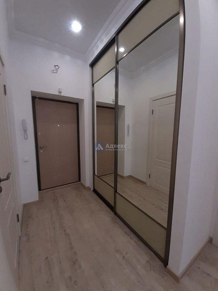 Квартира 3-комн., 101 м² Квартира 3-комн., 101 м²