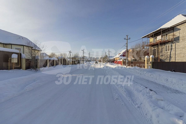 Коттедж 380 м²
