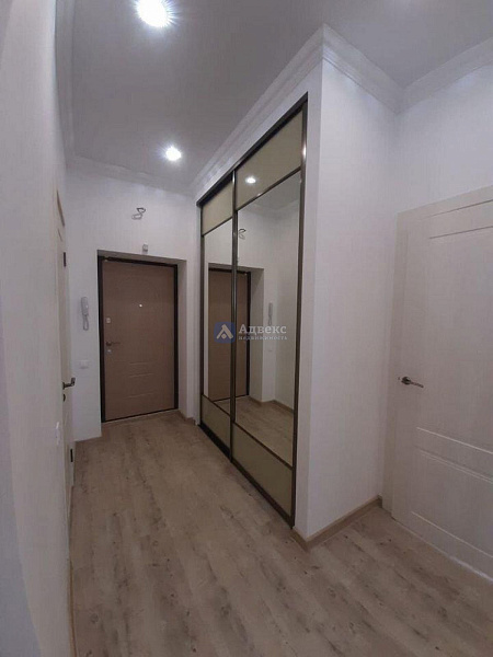 Квартира 3-комн., 101 м² Квартира 3-комн., 101 м²