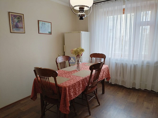 Квартира 4-комн., 105.7 м²