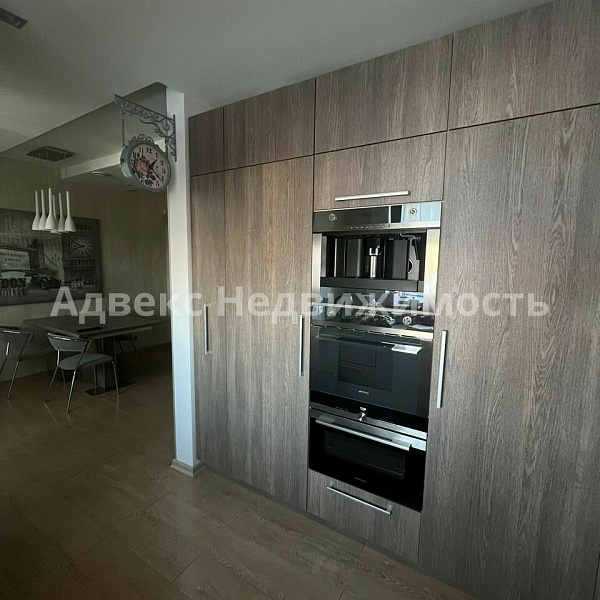 Квартира 3-комн., 121 м²