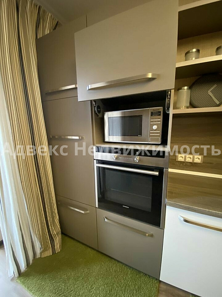 Квартира 3-комн., 85 м²