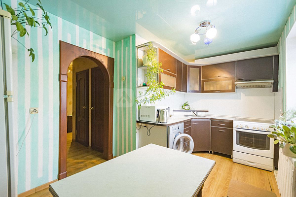 4-к квартира, 90 кв.м. 4-к квартира, 90 кв.м.