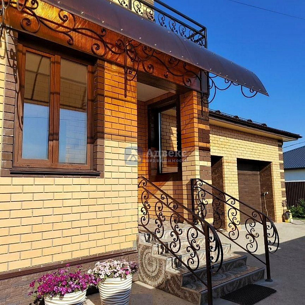 Коттедж 301.2 м²