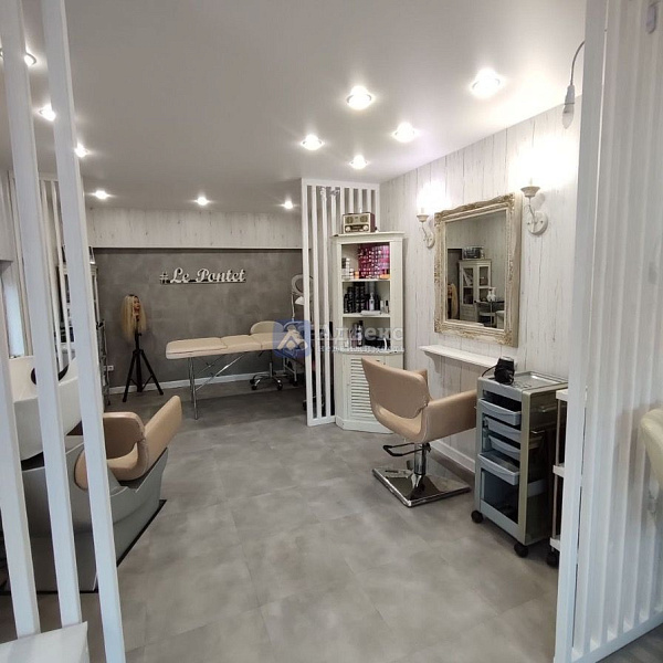 Коттедж 240 м²