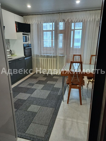 Квартира 3-комн., 98.6 м²