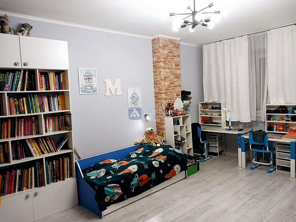 Квартира 2-комн., 80 м²