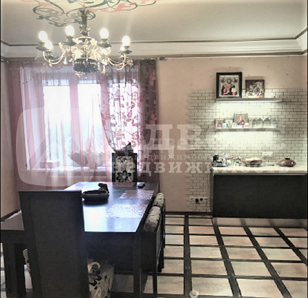 Квартира 4-комн., 191.7 м²