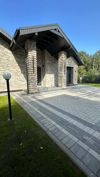 Коттедж 196 м²