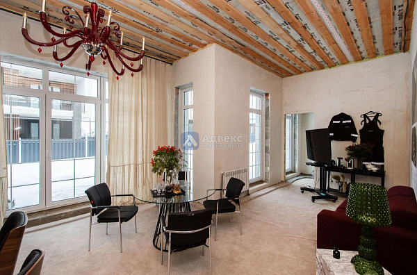 Коттедж 200 м²