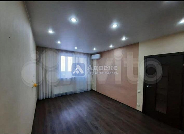 Квартира 1-комн., 42.2 м² Квартира 1-комн., 42.2 м²