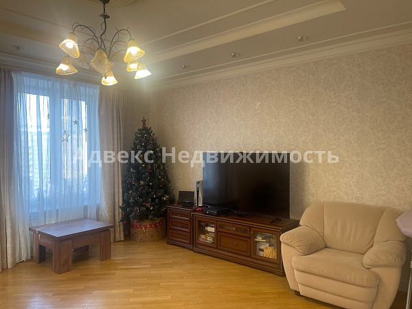 Квартира 3-комн., 125 м²