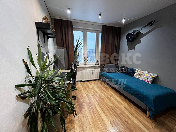 Квартира 3-комн., 85 м²