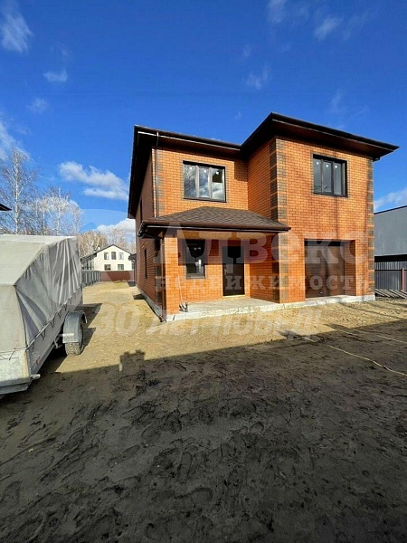 Коттедж 200 м²