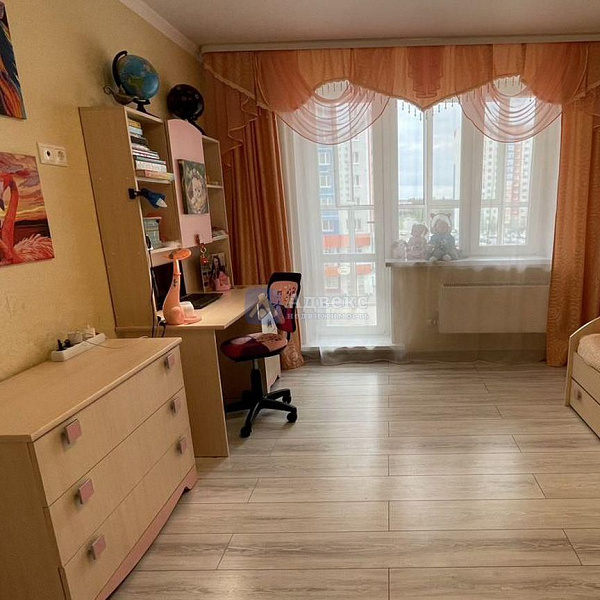 Квартира 3-комн., 92 м²
