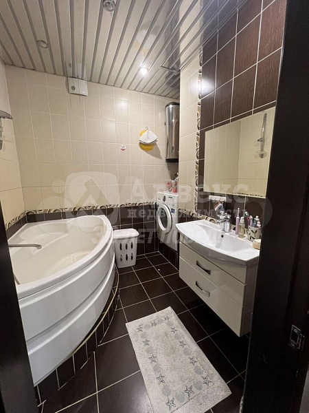 2-к квартира, 77 кв.м.