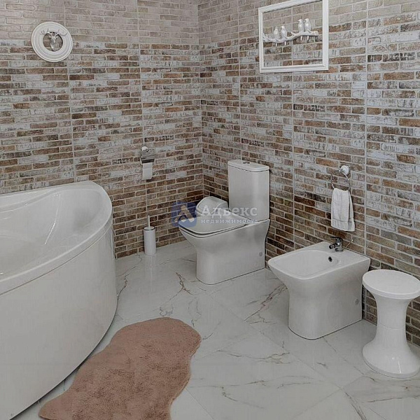 Коттедж 301.2 м²