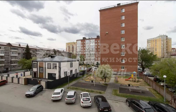 Квартира 3-комн., 96.8 м²