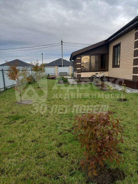 Коттедж 200 м²