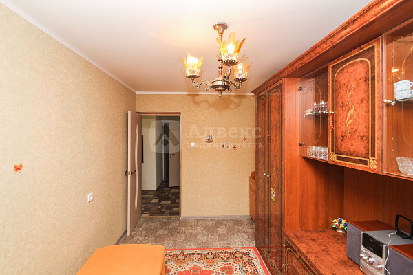 Квартира 4-комн., 72 м²