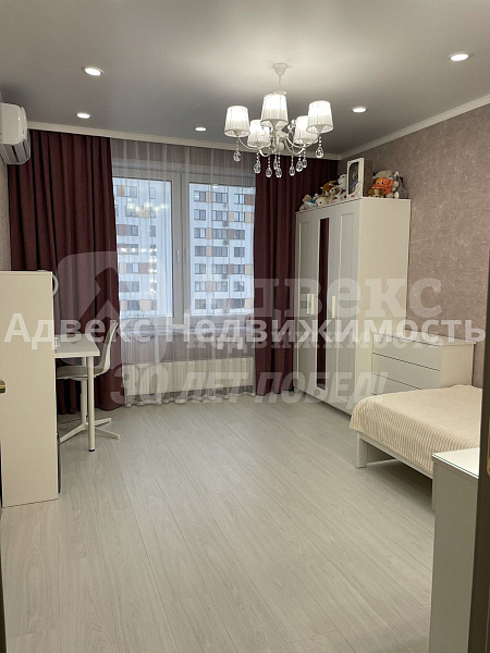 Квартира 3-комн., 105.4 м²