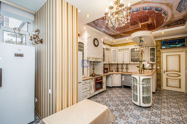 Квартира 3-комн., 129.4 м²