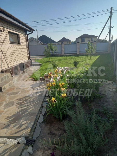 Коттедж 200 м²