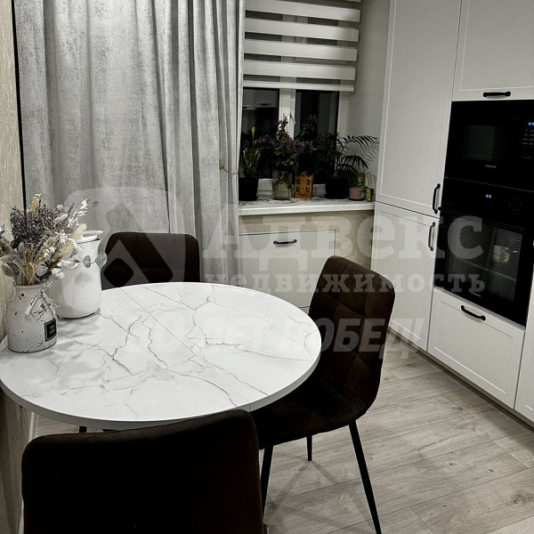 Квартира 3-комн., 60 м²