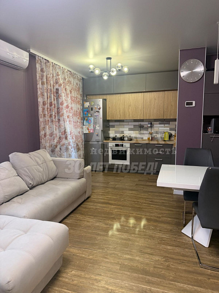 Квартира 2-комн., 75 м²