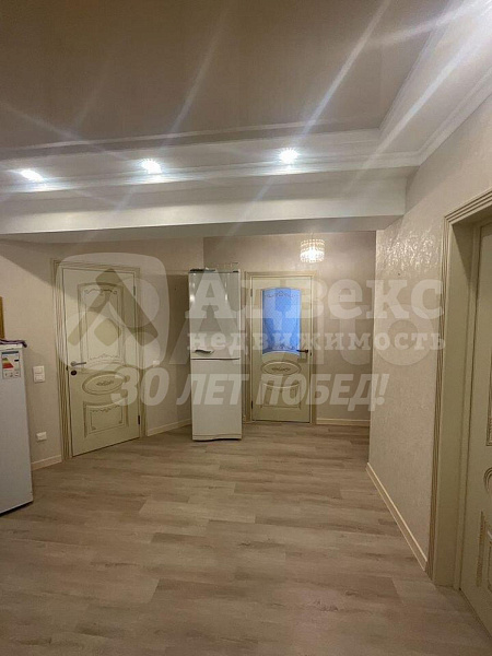 Квартира 2-комн., 76 м²
