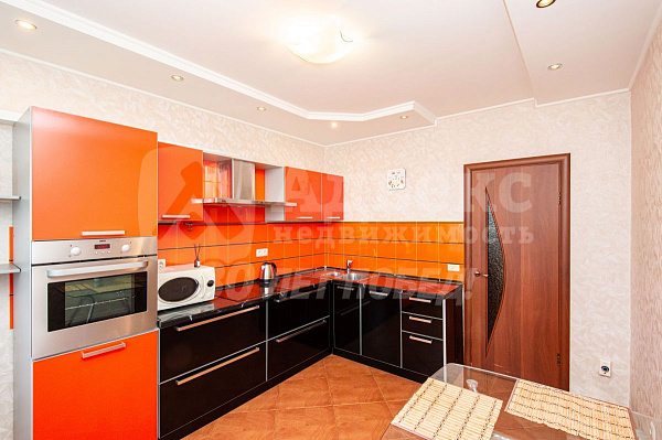Квартира студия, 67.6 м²